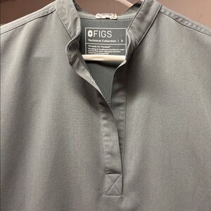 Figs Charcoal Scrub Top po#2491